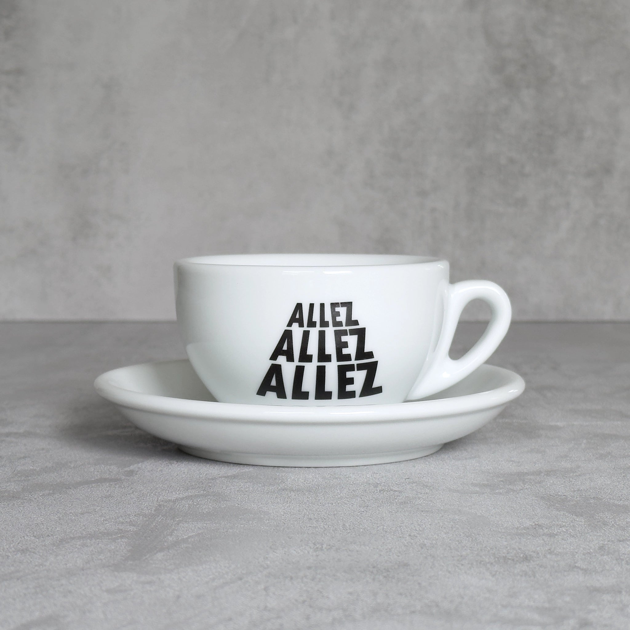 Cappuccino Grande Tasse mit Radsport-Slogan Allez Allez Allez